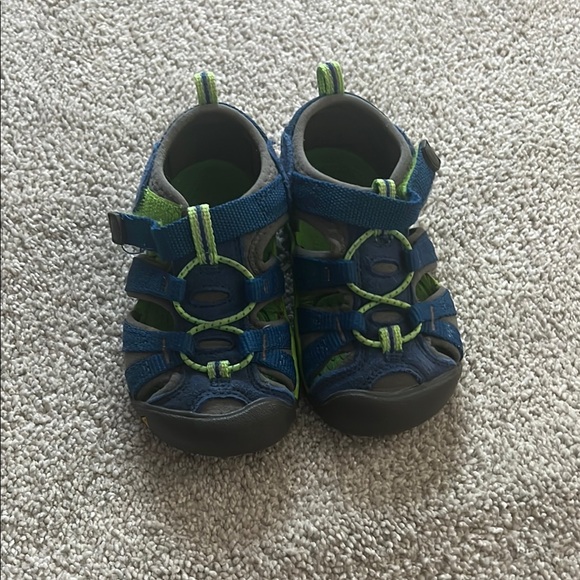 Keen Blue and Green Sandals with Adjustable Straps and Reinforced Toe Protection - Picture 1 of 1